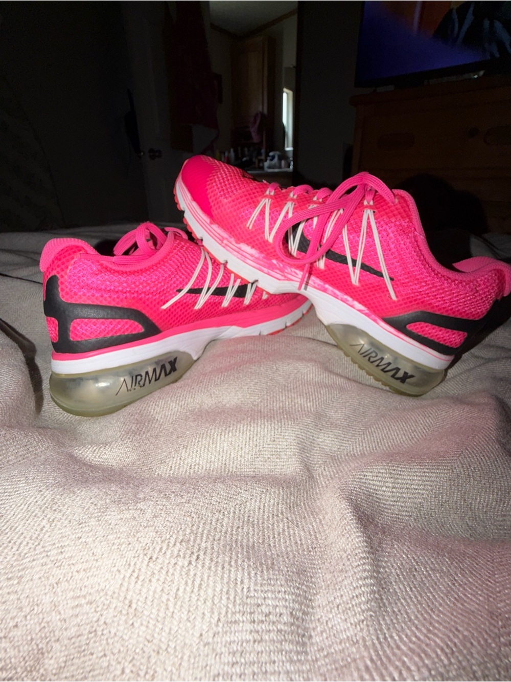 Nike Air Max Excellerate 3 hot pink sneakers